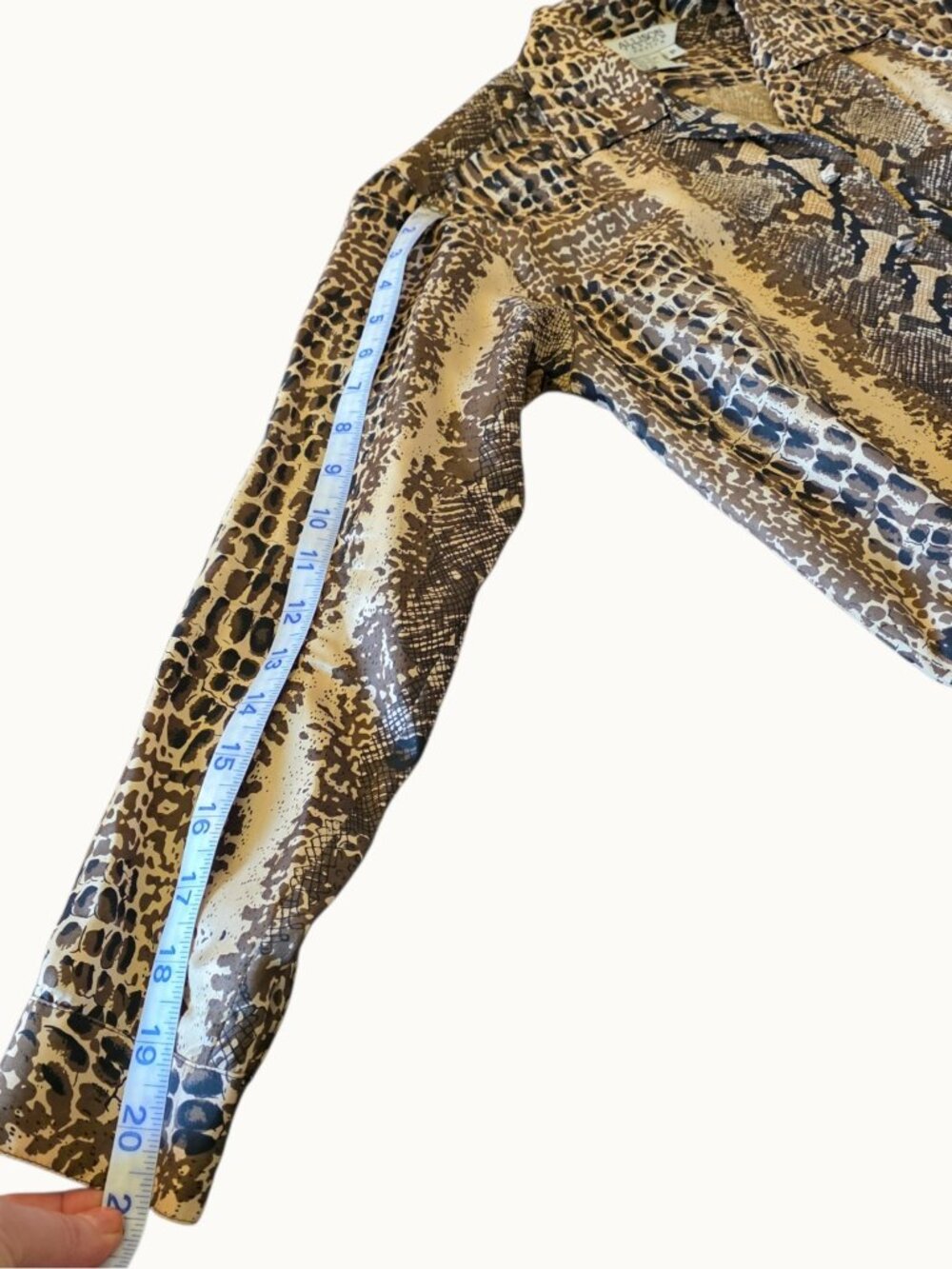 Allison Taylor Petite 100% Silk Blouse Animal Print Python Leopard PM - Picture 11 of 13